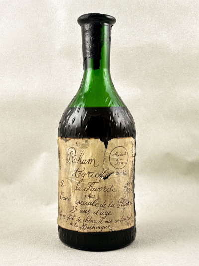 La Favorite - Rhum 33 ans "Cuvée Spéciale de la Flibuste" 1978