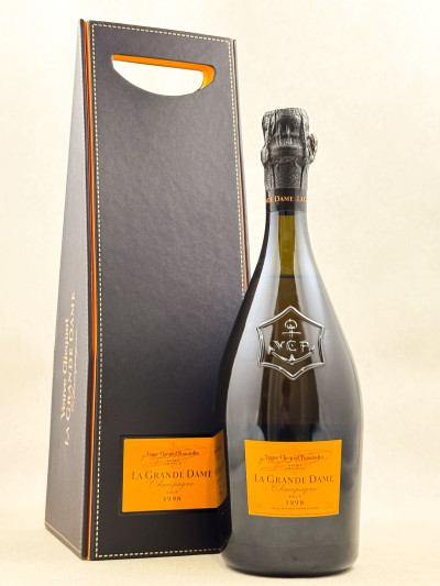 Veuve Clicquot - Champagne "La Grande Dame" 2004